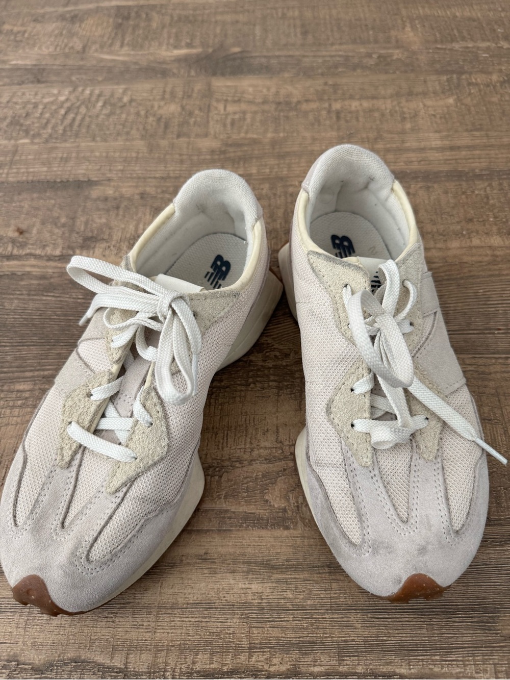 New Balance 327 Beige White Casual Sneakers